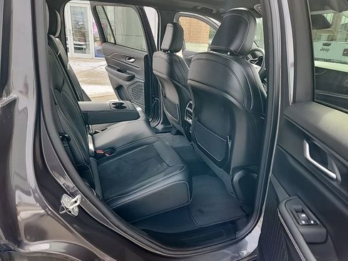 Certified 2024 Jeep Grand Cherokee Altitude image 22