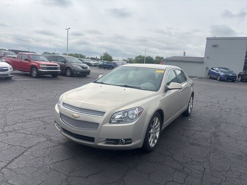 Used 2009 Chevrolet Malibu LTZ w/ Rear Power Package FWD image 2