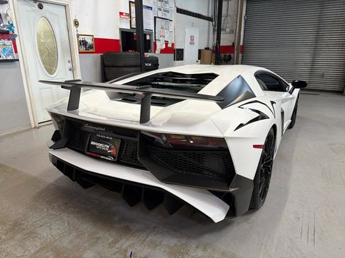 Used 2016 Lamborghini Aventador LP 750-4 Superveloce image 6