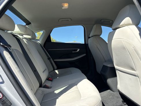 Used 2023 Hyundai Sonata SEL image 12