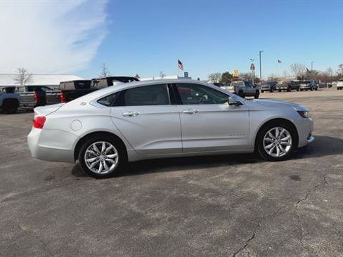 Used 2019 Chevrolet Impala LT w/ LT Convenience Package image 9