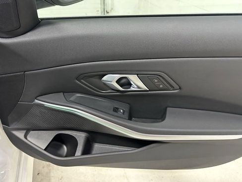 Used 2025 BMW 330i xDrive 330i xDrive w/ Premium Package image 39