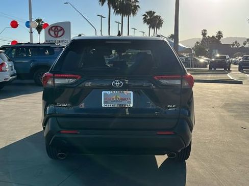 Used 2025 Toyota RAV4 XLE AWD/4WD image 23