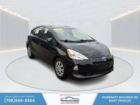 Used 2014 Toyota Prius C One FWD image 3