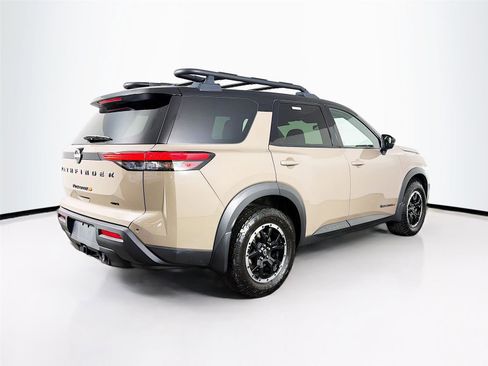 Used 2024 Nissan Pathfinder Rock Creek image 7