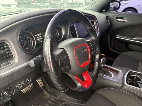 Used 2022 Dodge Charger R/T RWD image 6