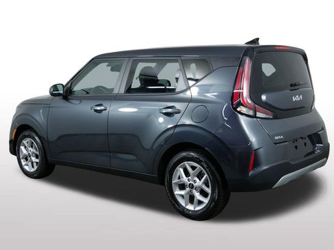Certified 2025 Kia Soul LX image 8