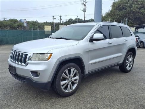 Used 2013 Jeep Grand Cherokee Laredo RWD image 5