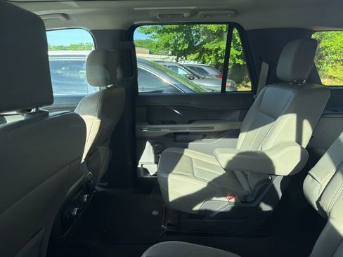 Used 2020 Ford Expedition Max XLT w/ Equipment Group 202A RWD image 18