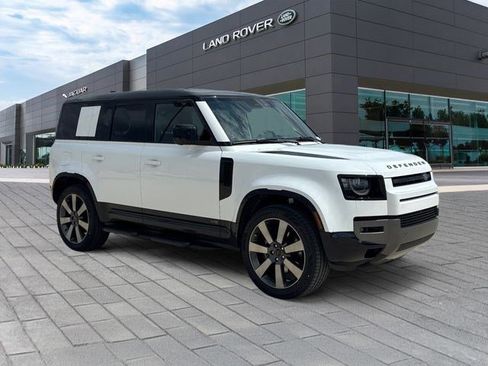 New 2026 Land Rover Defender 110 V8 AWD/4WD image 7