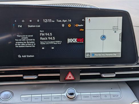 Certified 2024 Hyundai Elantra Limited image 13