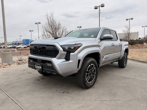 Used 2026 Toyota Tacoma TRD Sport w/ TRD Sport Premium Package image 3