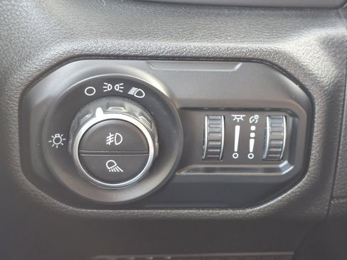 Used 2020 Jeep Gladiator Sport AWD/4WD image 28