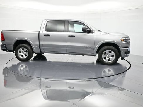 Used 2025 RAM 1500 Big Horn AWD/4WD image 4