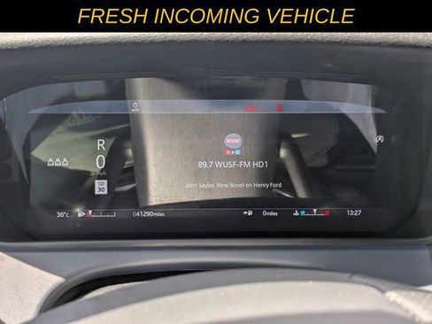 Used 2021 Land Rover Range Rover Velar R-Dynamic S image 23