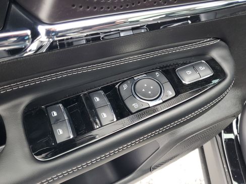 New 2026 Lincoln Corsair Premiere image 10