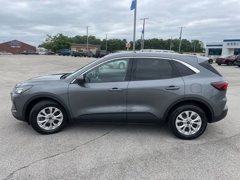 Used 2023 Ford Escape Active w/ Tech Pack #1 AWD/4WD image 5