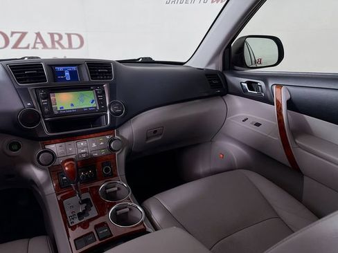 Used 2013 Toyota Highlander Limited FWD image 29