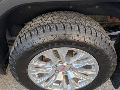 Used 2024 GMC Sierra 1500 Denali w/ Technology Package AWD/4WD image 15