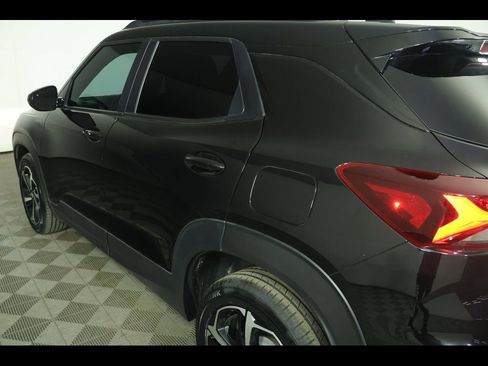 Used 2023 Chevrolet TrailBlazer RS w/ Convenience Package image 16