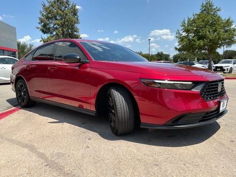 Used 2025 Honda Accord SE image 4