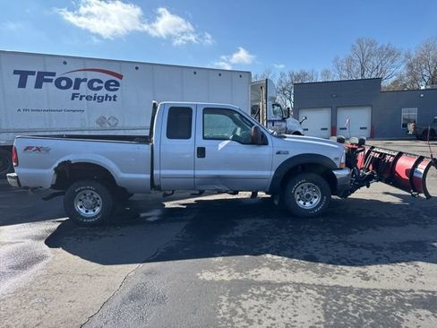 Used 2003 Ford F350 XLT image 11