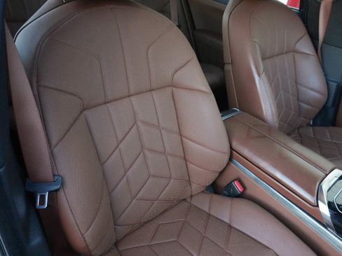 Certified 2023 BMW 740i 740i w/ Parking Assistance Package image 14