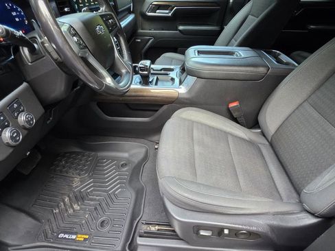 Used 2022 Chevrolet Silverado 1500 LT Trail Boss w/ Convenience Package II image 6