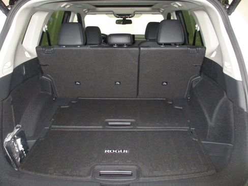 New 2026 Nissan Rogue Platinum AWD/4WD image 11