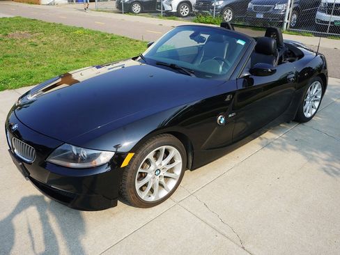 Used 2007 BMW Z4 3.0i RWD image 9
