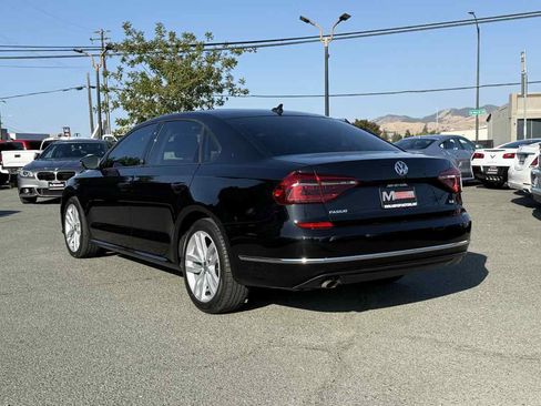Used 2019 Volkswagen Passat 2.0T Wolfsburg image 4
