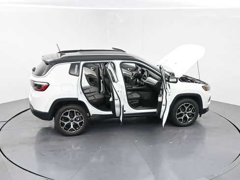 Used 2025 Jeep Compass Limited AWD/4WD image 27