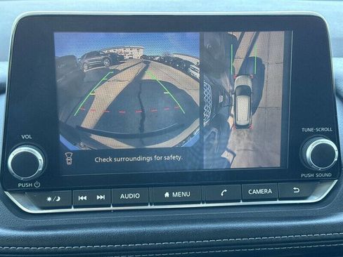 Used 2021 Nissan Rogue SV w/ Premium Package image 26