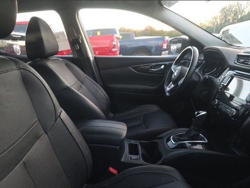 Used 2017 Nissan Rogue Sport SL image 13