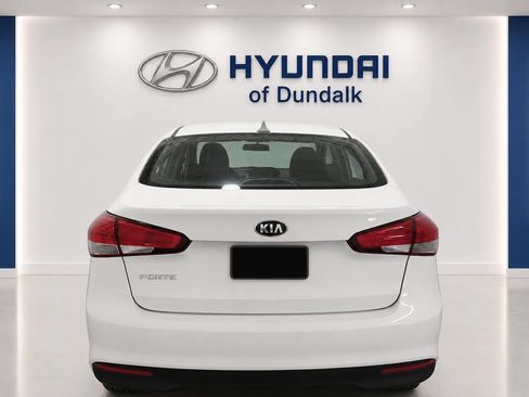 Used 2017 Kia Forte LX FWD image 4