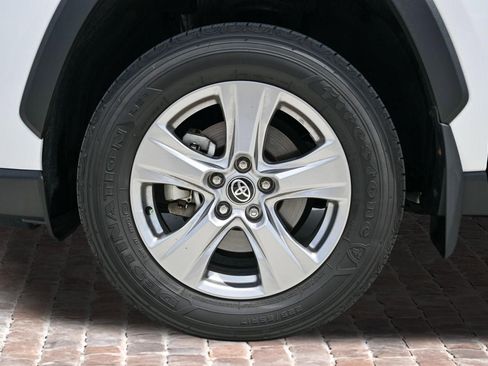 Used 2024 Toyota RAV4 XLE w/ Convenience Package FWD image 34