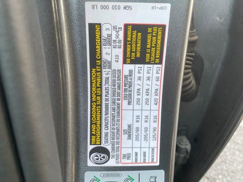 Used 2019 Volkswagen Jetta SE w/ Cold Weather Package image 32