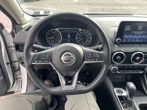 Used 2023 Nissan Sentra SV image 18