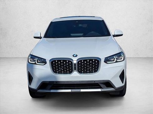 Used 2022 BMW X4 xDrive30i w/ Parking Assistance Package AWD/4WD image 2