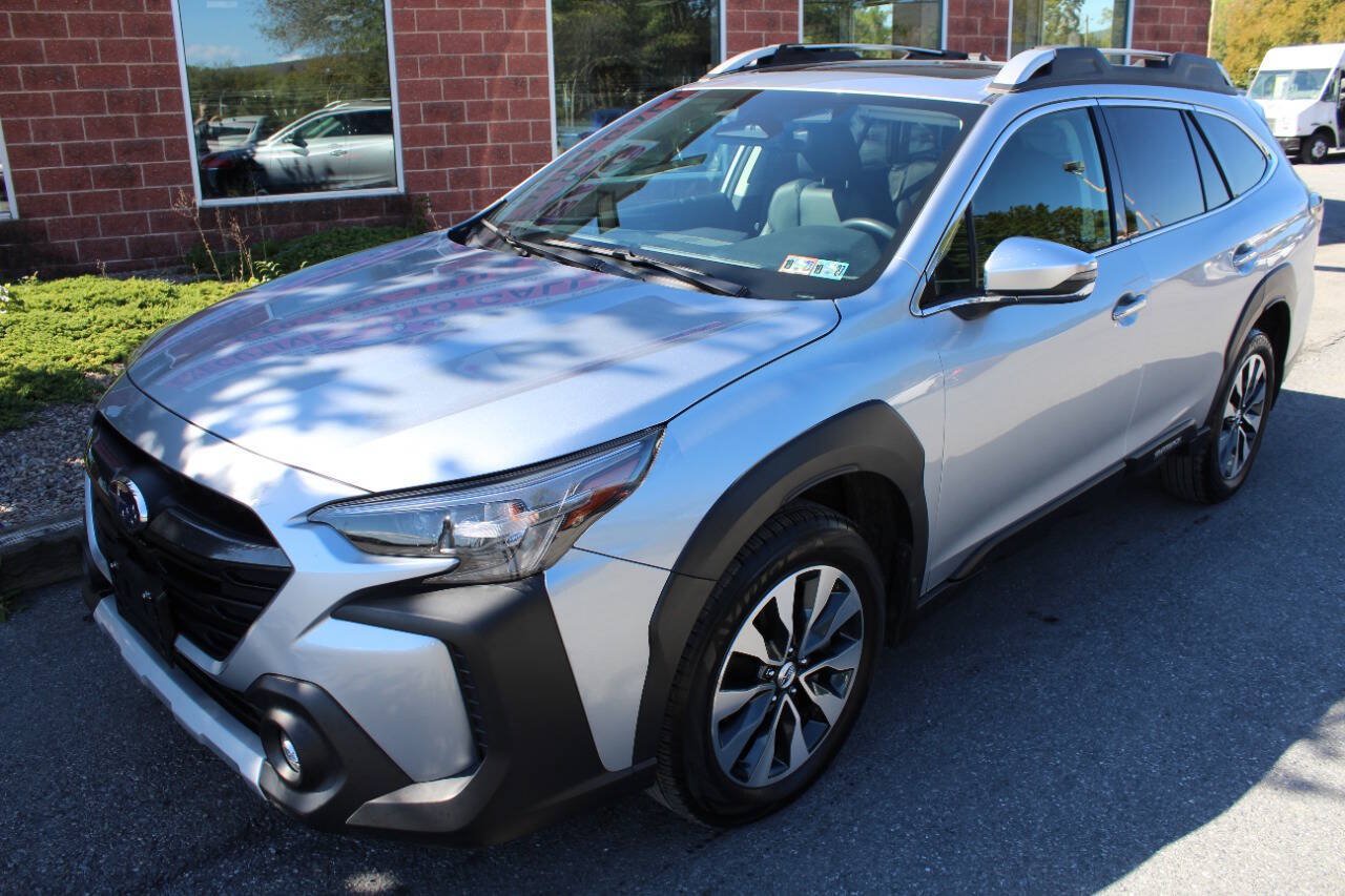 Used 2024 Subaru Outback Touring XT AWD/4WD image 2