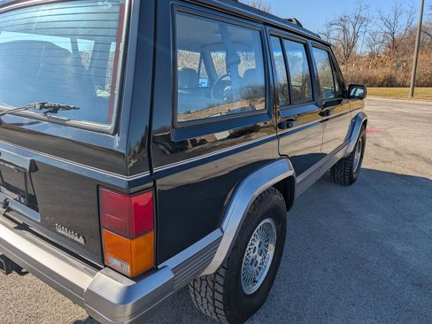 Used 1993 Jeep Cherokee Country image 45