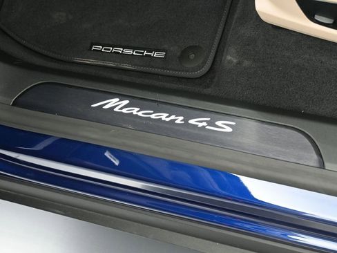 Certified 2025 Porsche Macan 4S Electric image 16