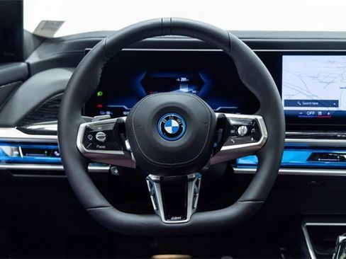 Used 2025 BMW i7 xDrive60 w/ Executive Package image 20