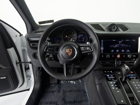 New 2026 Porsche Macan AWD/4WD image 15