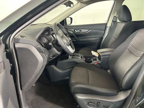 Used 2020 Nissan Rogue SV AWD/4WD image 12