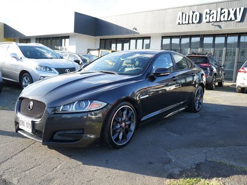 Used 2015 Jaguar XF Portfolio RWD image 5