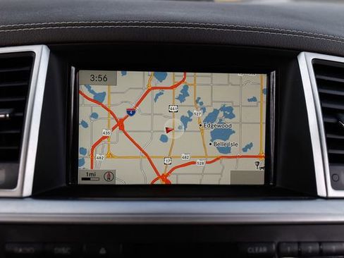 Used 2016 Mercedes-Benz GL 450 4MATIC image 36