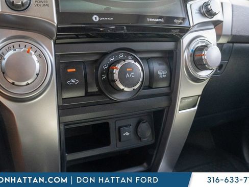 Used 2020 Toyota 4Runner SR5 Premium w/ Moonroof Package AWD/4WD image 9