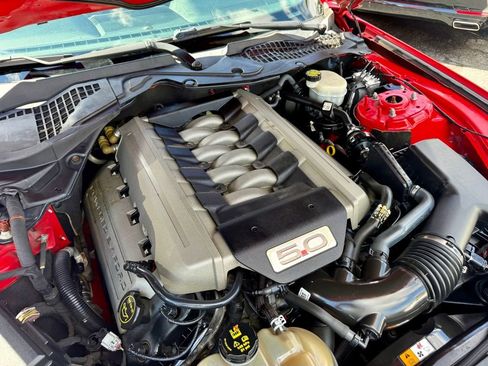 Used 2016 Ford Mustang GT image 5