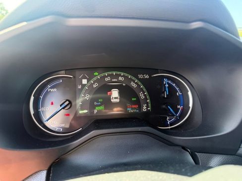 Used 2023 Toyota RAV4 XSE w/ XSE Grade Weather Package AWD/4WD image 11